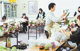 地域のイベントで講師を務める小川さん